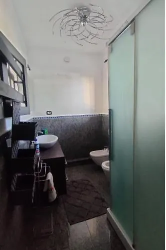 Casa Dell'acero Rosso * Sarzana