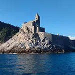 Casa Dell'acero Rosso * Sarzana