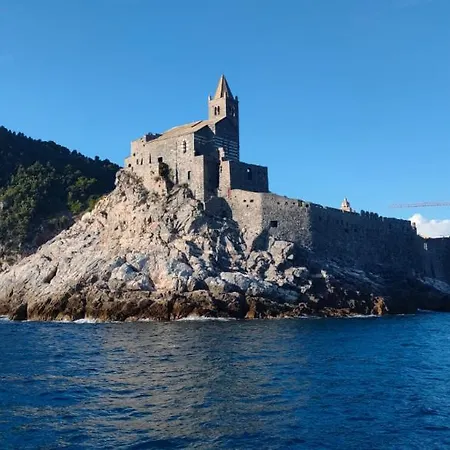 Casa Dell'acero Rosso * Sarzana