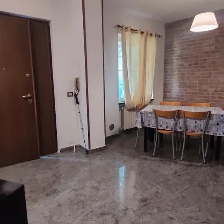 Casa Dell'acero Rosso * Sarzana