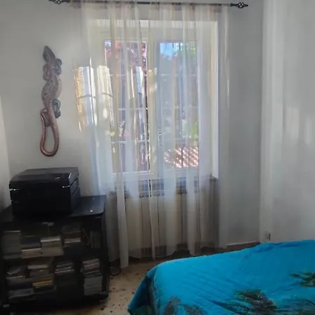 Casa Dell'acero Rosso Holiday home Sarzana
